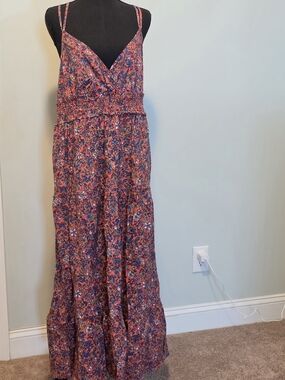 NWT Women's V-Neck Floral Maxi Dress in Coral & Navy Large